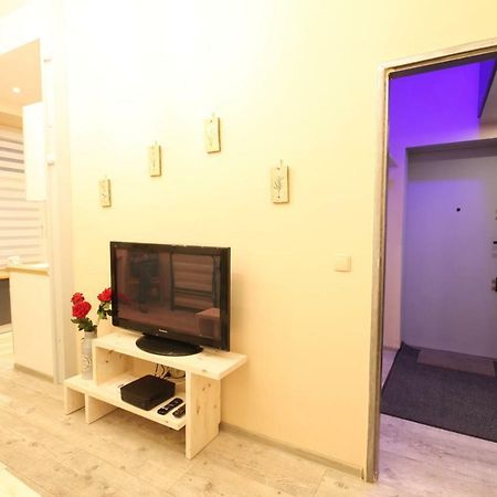 Studio Flat Grunwaldzka Up To 2Persons+1 Wrocław Kültér fotó